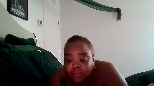 Snapshot of Caramelcreamer chatting on July 8, 12:37 am Caramelcreamer online show from July 8, 12:37 am