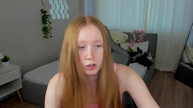 LiliTiny online show from July 25, 1:15 am