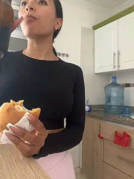 ALMA-11 online show from July 8, 1:37 pm