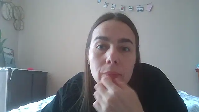 Snapshot of Vanelleda chatting on August 4, 8:50 am Vanelleda online show from August 4, 8:50 am