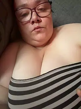 Honey HazelX online show from June 27, 4:17 am