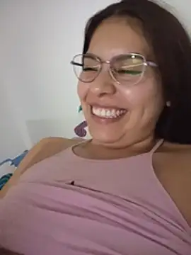 Snapshot of AnahTaylor chatting on July 7, 6:47 am AnahTaylor online show from July 7, 6:47 am