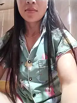 Snapshot of Myy_sexy chatting on August 4, 9:45 am Myy sexy online show from August 4, 9:45 am