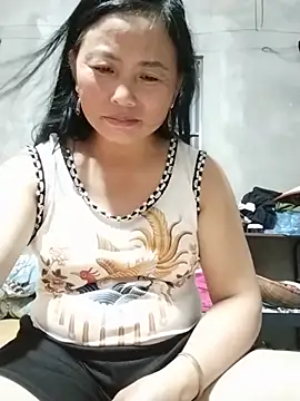 Snapshot of whatmes chatting on July 25, 2:14 pm whatmes online show from July 25, 2:14 pm