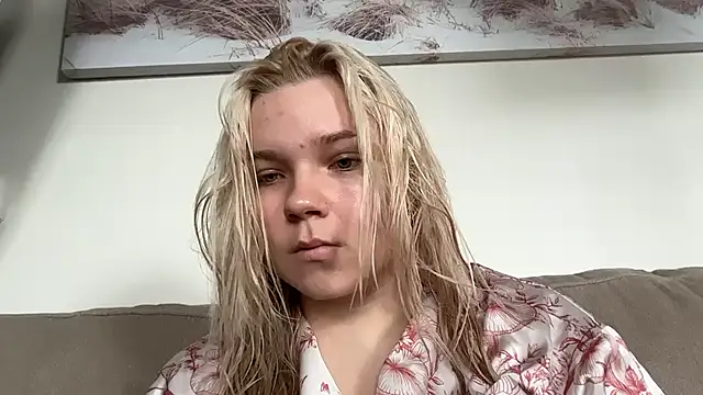 Laveliari online show from June 20, 6:54 pm