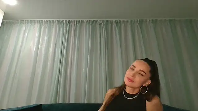 Snapshot of Zorelia chatting on June 25, 8:02 pm Zorelia online show from June 25, 8:02 pm