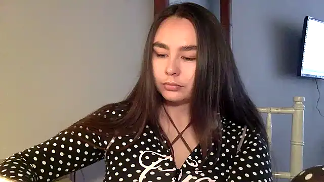 Snapshot of Tiorina chatting on June 30, 4:13 am Tiorina online show from June 30, 4:13 am