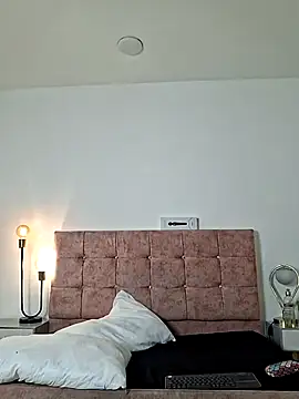 Snapshot of BrunoSilva_ chatting on July 6, 12:02 pm BrunoSilva online show from July 6, 12:02 pm