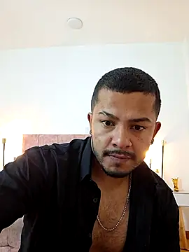Snapshot of BrunoSilva_ chatting on July 19, 12:09 pm BrunoSilva online show from July 19, 12:09 pm