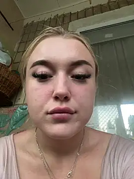 Snapshot of lyalyalii chatting on July 5, 5:31 pm lyalyalii online show from July 5, 5:31 pm