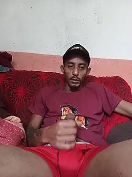 Snapshot of bruto23cm chatting on June 26, 4:55 pm bruto23cm online show from June 26, 4:55 pm