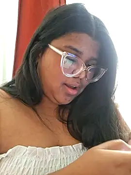 Snapshot of Delya_soloexperimento chatting on July 1, 3:56 pm Delya soloexperimento online show from July 1, 3:56 pm