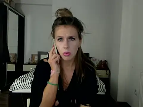 DedeSibel online show from January 28, 1:59 pm