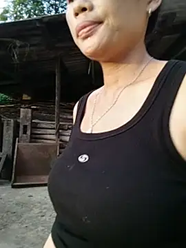 Snapshot of _Lynk_ chatting on July 4, 11:27 am Lynk online show from July 4, 11:27 am