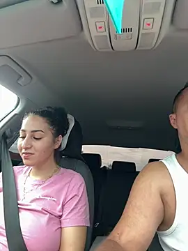 Snapshot of crazzy-couple chatting on June 23, 3:43 pm crazzy-couple online show from June 23, 3:43 pm