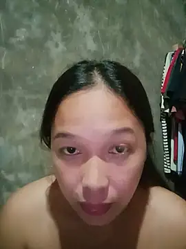urwomaninlove online show from June 29, 1:45 am