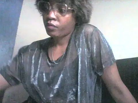 Snapshot of CannyDetour chatting on July 24, 7:23 pm CannyDetour online show from July 24, 7:23 pm