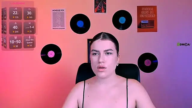 Snapshot of emma_dark__ chatting on June 25, 1:48 pm emma dark online show from June 25, 1:48 pm