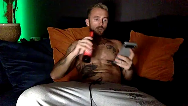 Snapshot of JackedJayden chatting on July 30, 8:41 pm JackedJayden online show from July 30, 8:41 pm