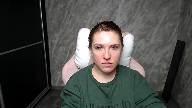 Reginasmilee online show from February 19, 6:37 pm