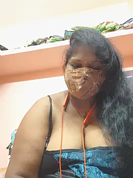 Snapshot of yalini1431 chatting on June 23, 9:24 pm yalini1431 online show from June 23, 9:24 pm