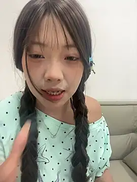 Snapshot of YY-1-1-1 chatting on July 22, 7:00 am YY-1-1-1 online show from July 22, 7:00 am