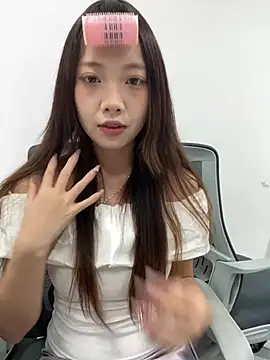 Snapshot of YY-1-1-1 chatting on July 31, 7:08 am YY-1-1-1 online show from July 31, 7:08 am