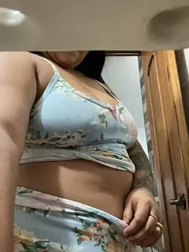 Snapshot of Valentina_Tilly chatting on July 11, 2:09 pm Valentina Tilly online show from July 11, 2:09 pm