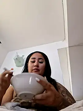Snapshot of Valentina_Tilly chatting on July 28, 5:12 pm Valentina Tilly online show from July 28, 5:12 pm