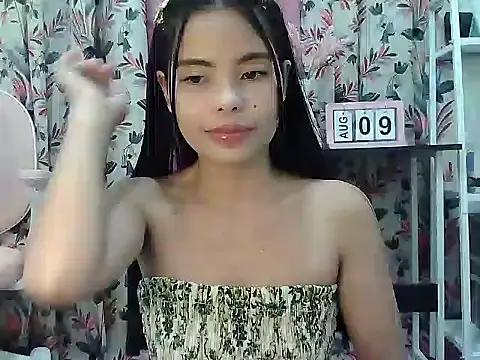 urprettyjane4u online show from August 9, 3:44 am
