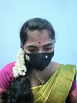 Snapshot of Megavarthinii chatting on August 9, 3:28 pm Megavarthinii online show from August 9, 3:28 pm