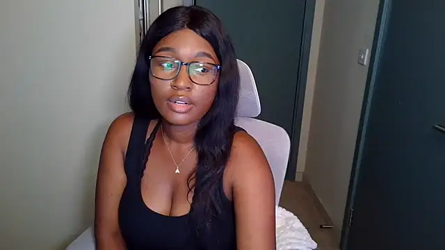Snapshot of itsanna_b chatting on July 2, 2:33 am itsanna b online show from July 2, 2:33 am