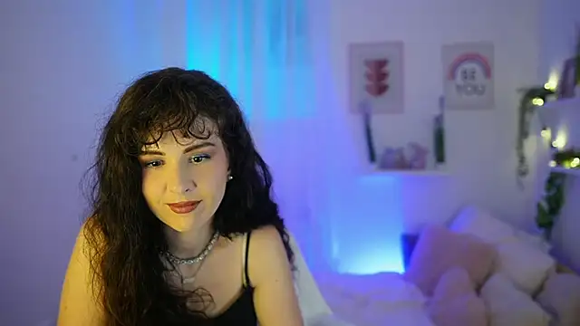 Snapshot of Daisy_Lowe chatting on July 17, 7:41 pm Daisy Lowe online show from July 17, 7:41 pm