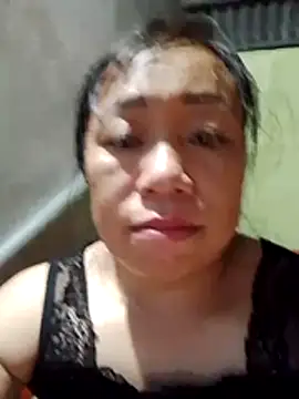 Snapshot of Moon_squirtt chatting on July 4, 10:16 pm Moon squirtt online show from July 4, 10:16 pm