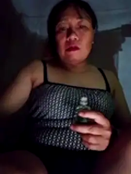 Snapshot of Moon_squirtt chatting on July 10, 1:58 pm Moon squirtt online show from July 10, 1:58 pm