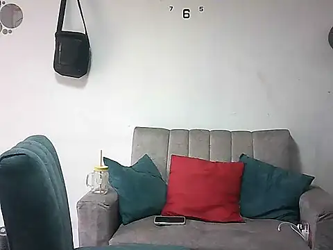 Snapshot of Asly- chatting on July 17, 7:52 pm Asly- online show from July 17, 7:52 pm