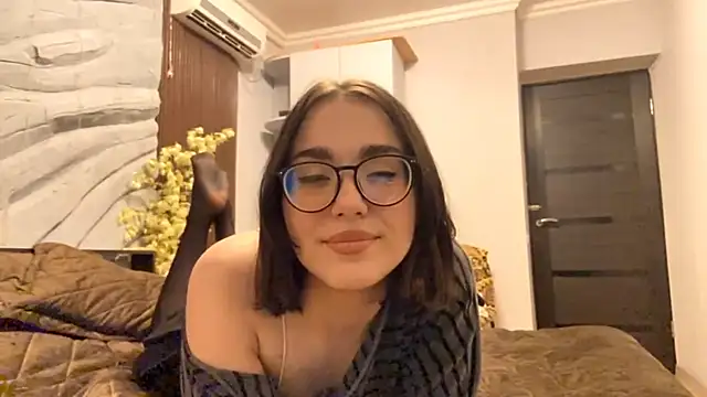 LanaDel Ray online show from June 27, 5:29 pm