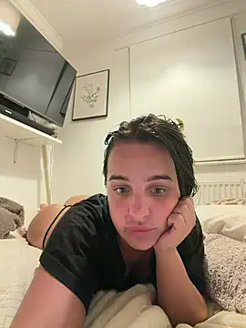 Snapshot of rubylouisess_ chatting on June 26, 11:09 pm rubylouisess online show from June 26, 11:09 pm