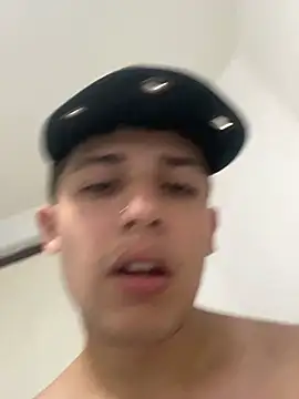 latinboy 21A online show from June 26, 5:28 pm
