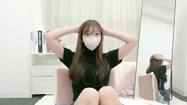 Snapshot of miuchan_v chatting on July 8, 7:13 am miuchan v online show from July 8, 7:13 am