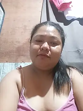 Snapshot of Glamourous_Smile16 chatting on July 12, 6:21 pm Glamourous Smile16 online show from July 12, 6:21 pm