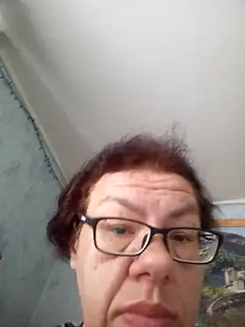 Olena72531 online show from June 26, 8:08 am