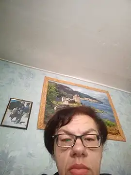 Olena72531 online show from June 27, 6:29 am