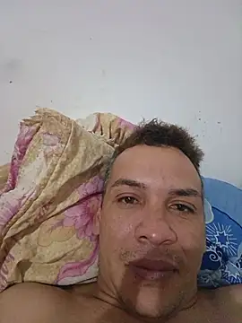 Snapshot of trolagruesa19 chatting on July 15, 11:21 pm trolagruesa19 online show from July 15, 11:21 pm