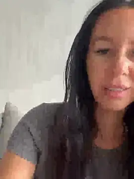 Snapshot of Charming_ScarlettX chatting on July 7, 7:34 am Charming ScarlettX online show from July 7, 7:34 am