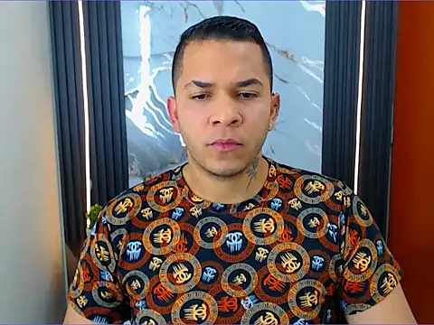 Snapshot of cristhian_gamboa chatting on July 9, 4:49 am cristhian gamboa online show from July 9, 4:49 am