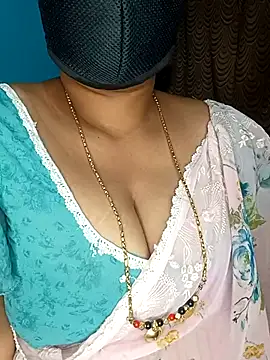 Snapshot of Anusha_cute27 chatting on July 1, 5:02 pm Anusha cute27 online show from July 1, 5:02 pm