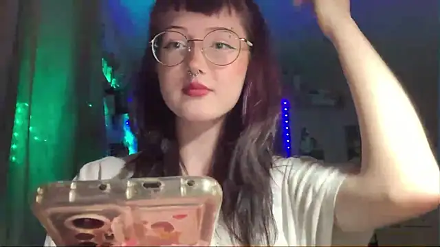 Snapshot of KristinaLasea chatting on June 30, 8:10 pm KristinaLasea online show from June 30, 8:10 pm