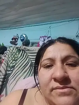 Snapshot of juguetina chatting on July 13, 4:04 am juguetina online show from July 13, 4:04 am