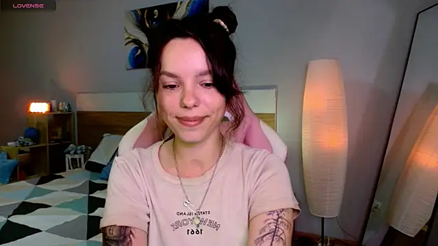 Snapshot of Maya_Campbell chatting on July 4, 2:51 am Maya Campbell online show from July 4, 2:51 am